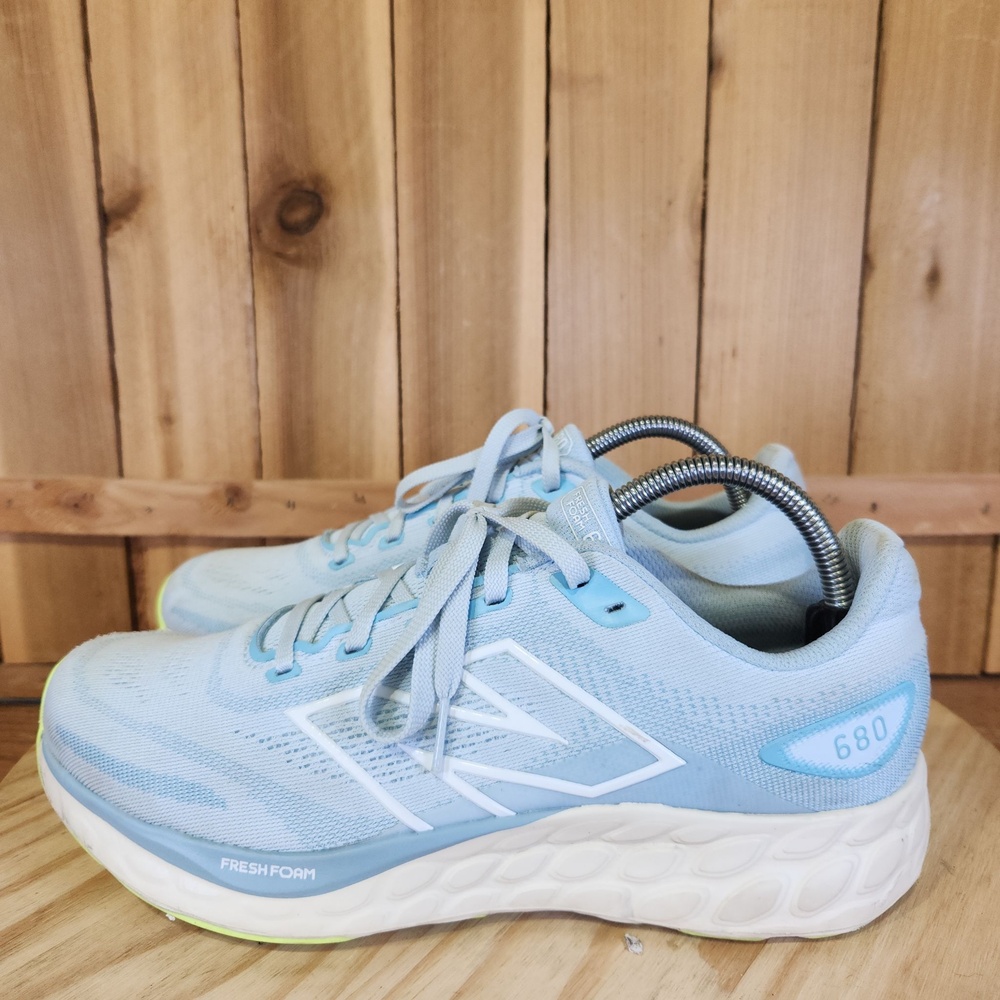New Balance Fresh Foam 680V8 Shoes Womens 10 Blue Mesh Running Sneakers Comfort
